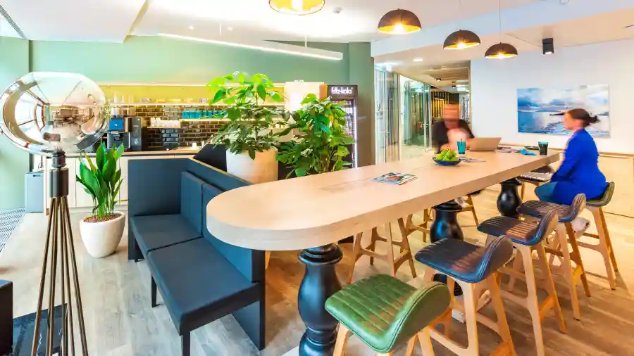 plazacubesslider-222