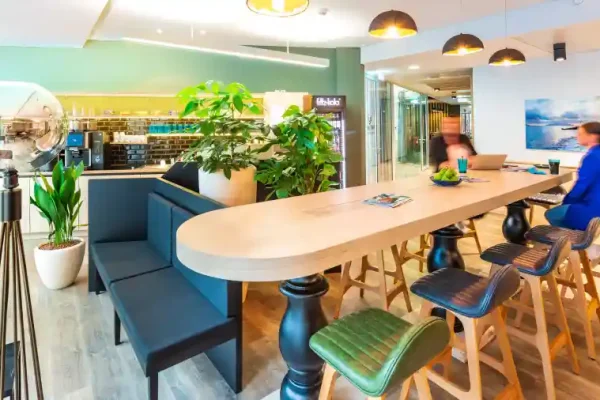 plazacubesslider-222